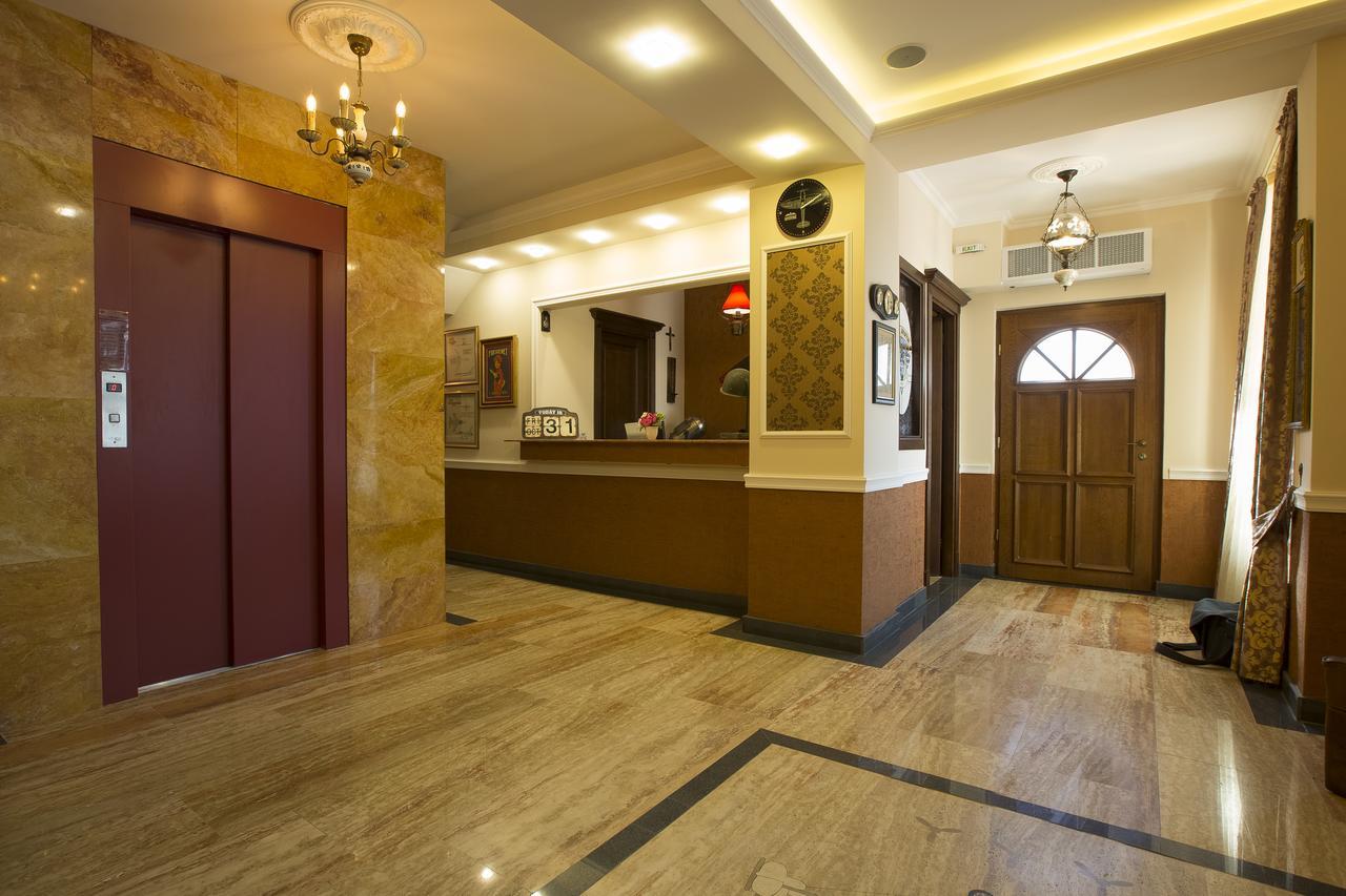 Hotel Aviator Boutique Отопени Экстерьер фото