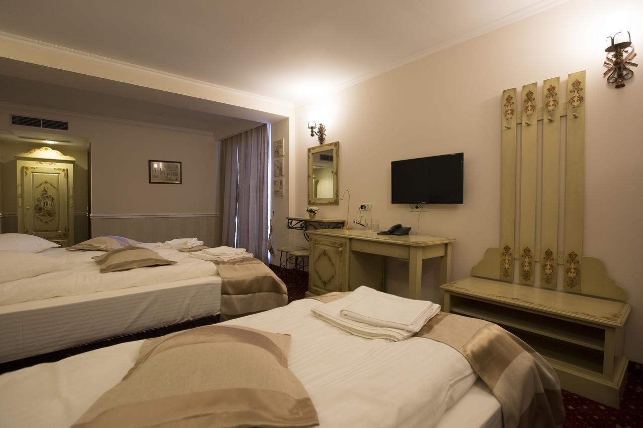 Hotel Aviator Boutique Отопени Экстерьер фото