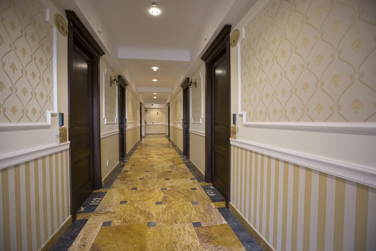 Hotel Aviator Boutique Отопени Экстерьер фото