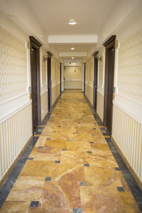 Hotel Aviator Boutique Отопени Экстерьер фото