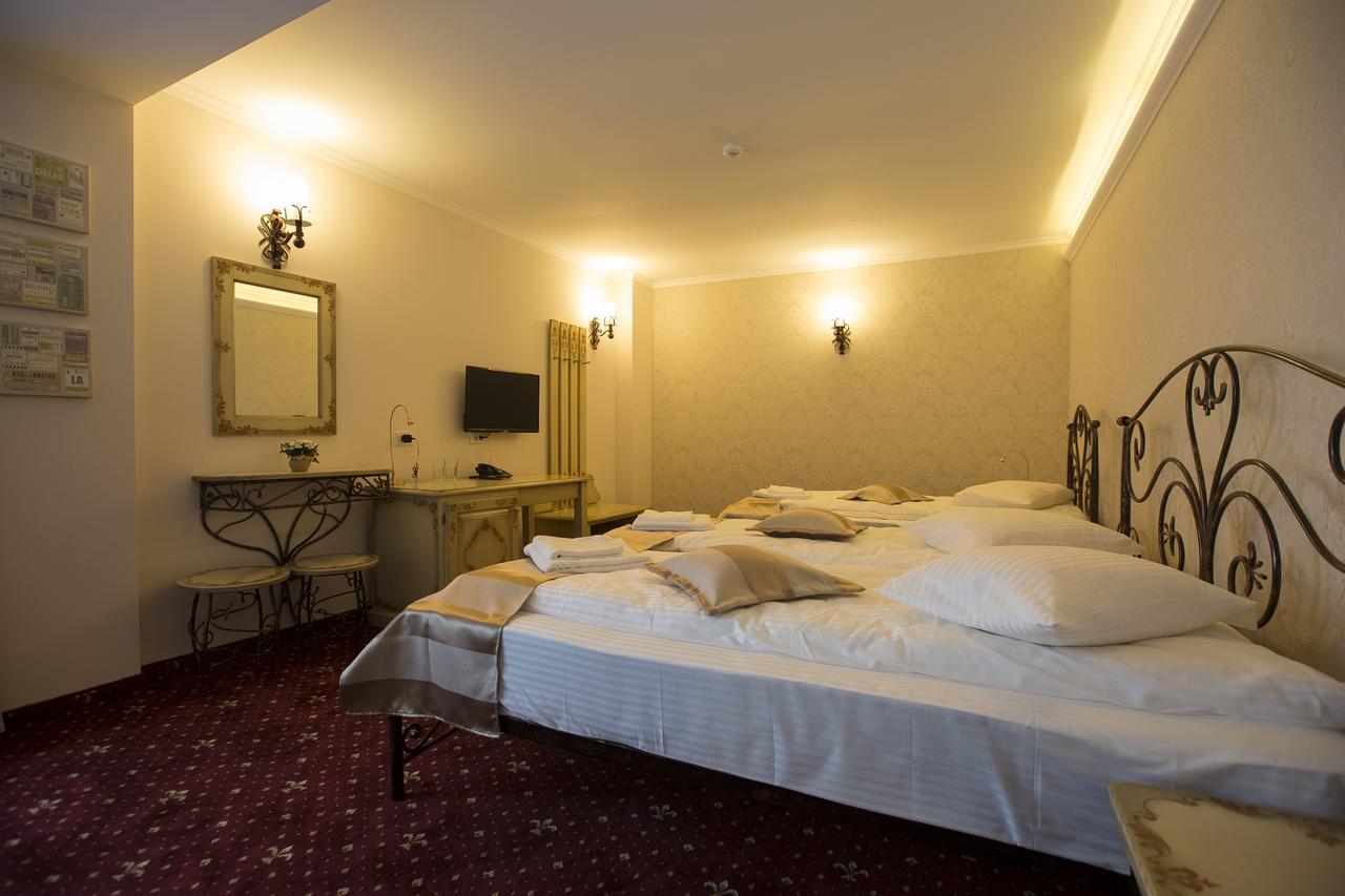 Hotel Aviator Boutique Отопени Экстерьер фото